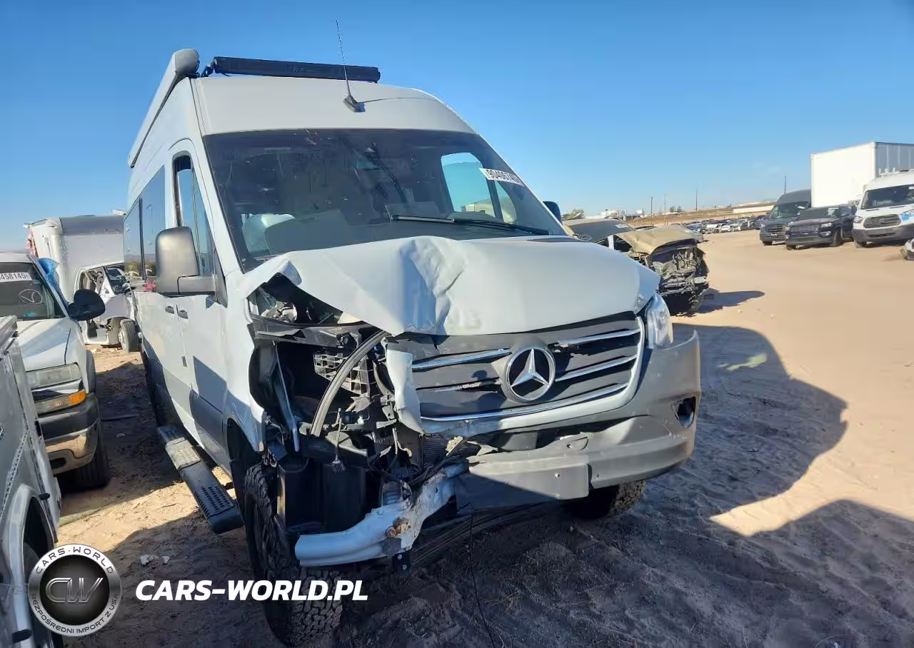 2024 Benz Sprinter Cargo 2500 VIN:W1X4NBVY4RP700038 - 4