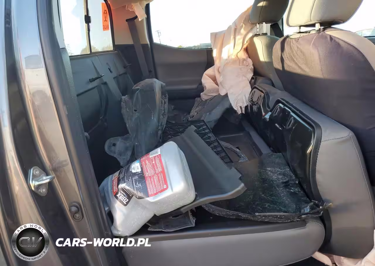 2020 Toyota Tacoma Double Cab VIN:5TFAX5GN5LX171837 - 10