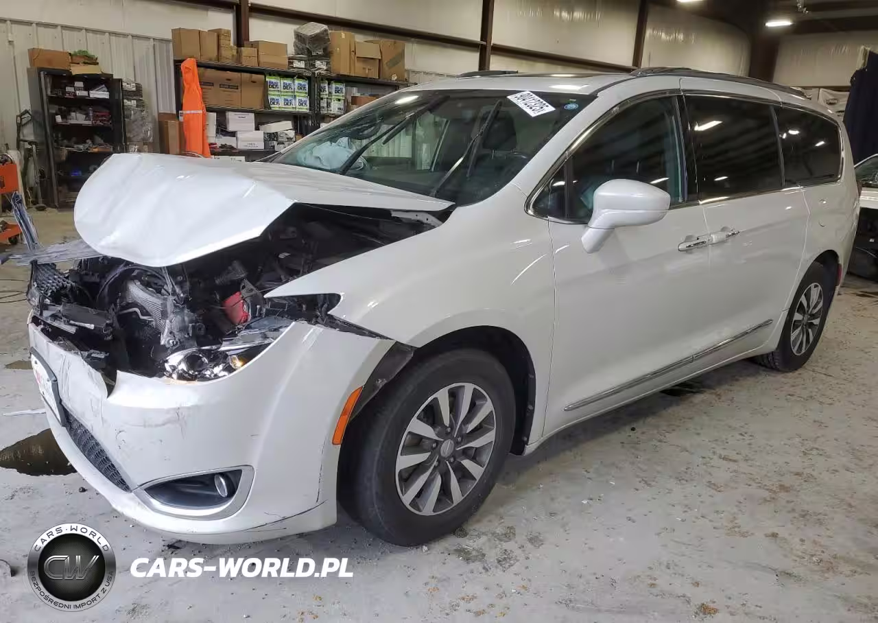 2020 Chrysler Pacifica Touring L Plus