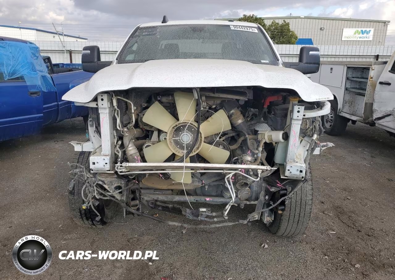 2023 Ram 2500 Tradesman VIN:3C6UR5CLXPG566660 - 5