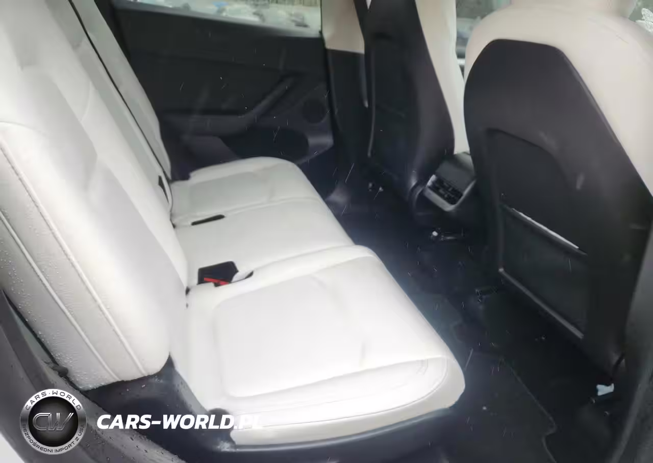 2023 Tesla Model Y VIN:7SAYGAEE4PF931561 - 11