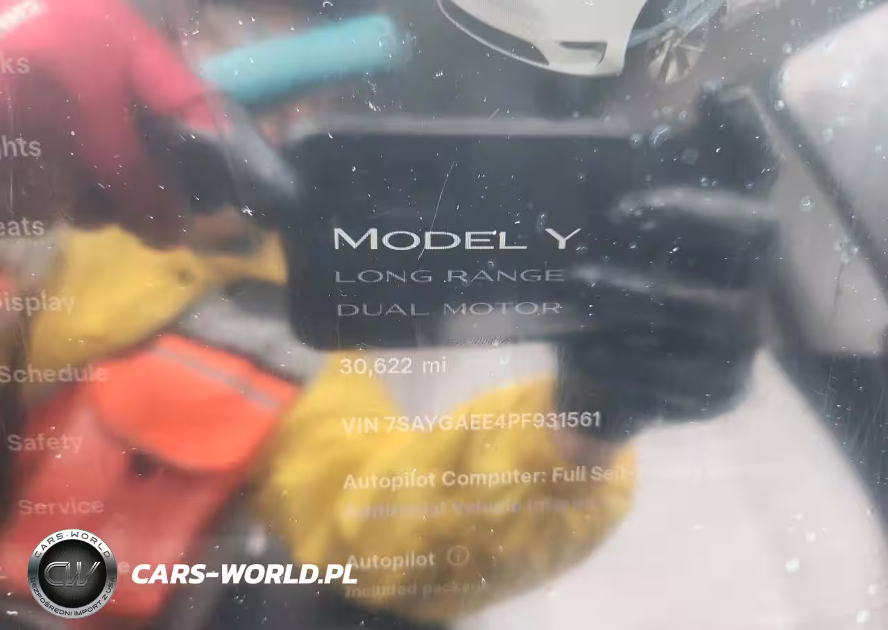 2023 Tesla Model Y VIN:7SAYGAEE4PF931561 - 9