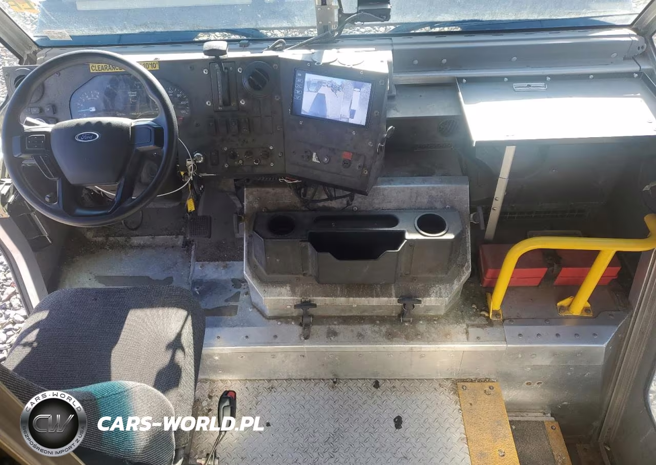 2021 Ford Commercial Chassis Delivery Truck VIN:1F65F5KN9M0A01800 - 8