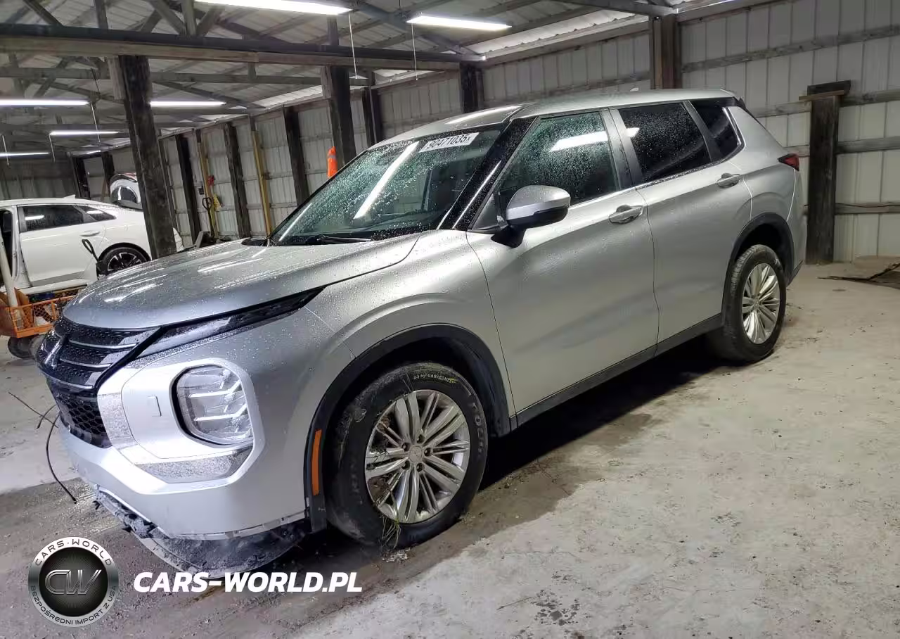 2024 Mitsubishi Outlander Es