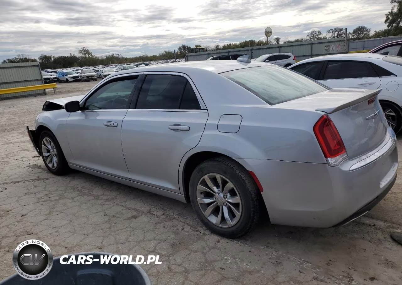 2021 Chrysler 300 Touring VIN:2C3CCAAG8MH516232 - 2