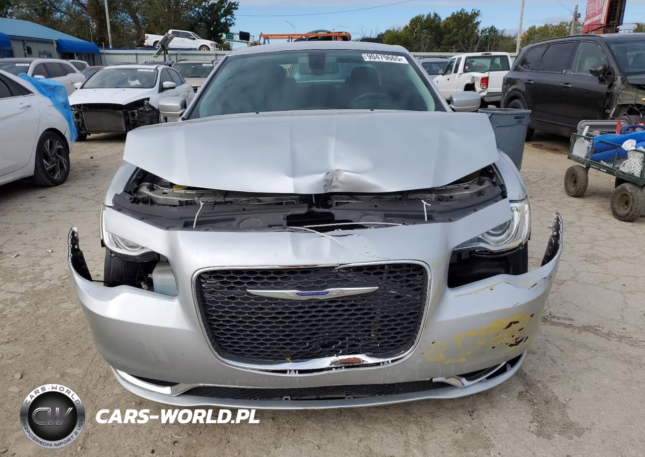 2021 Chrysler 300 Touring VIN:2C3CCAAG8MH516232 - 5