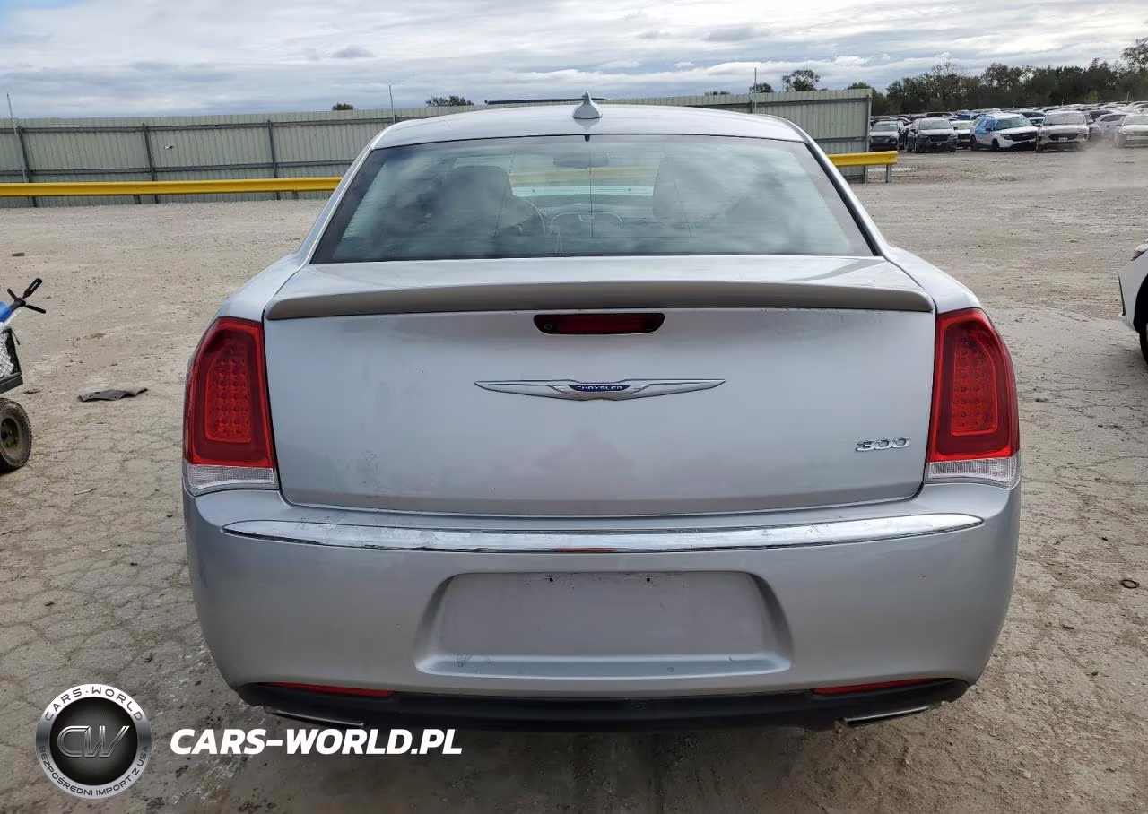 2021 Chrysler 300 Touring VIN:2C3CCAAG8MH516232 - 6