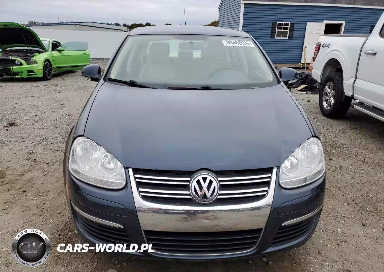 2010 Volkswagen Jetta Limited VIN:3VWAX7AJXAM128449 - 5