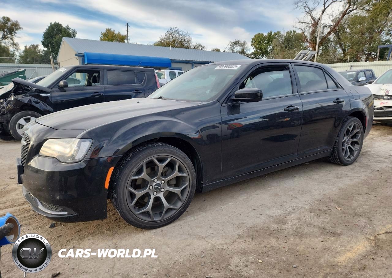 2018 Chrysler 300 Touring