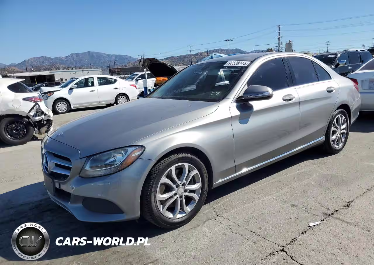 2015 Mercedes-Benz C 300