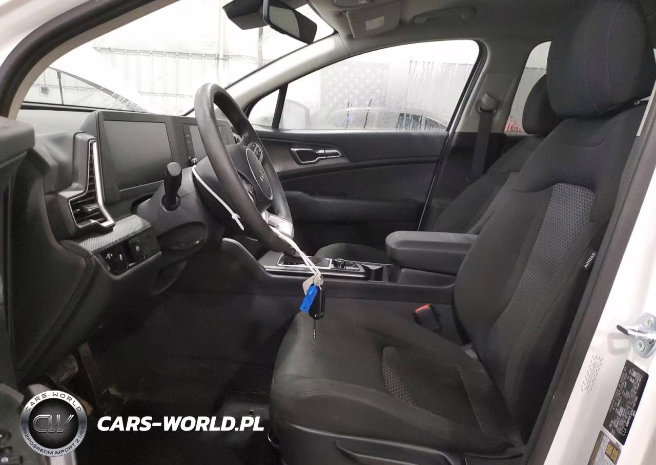 2025 Kia Sportage Lx VIN:KNDPUCDF6S7407995 - 7