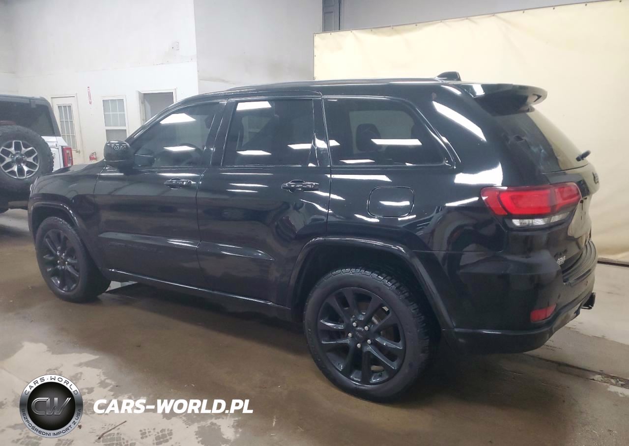 2017 Jeep Grand Cherokee Laredo VIN:1C4RJFAG4HC721824 - 2