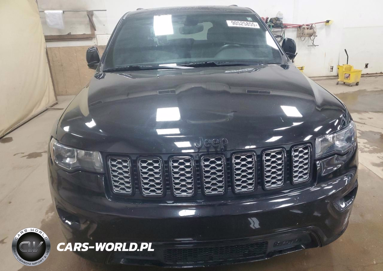 2017 Jeep Grand Cherokee Laredo VIN:1C4RJFAG4HC721824 - 5