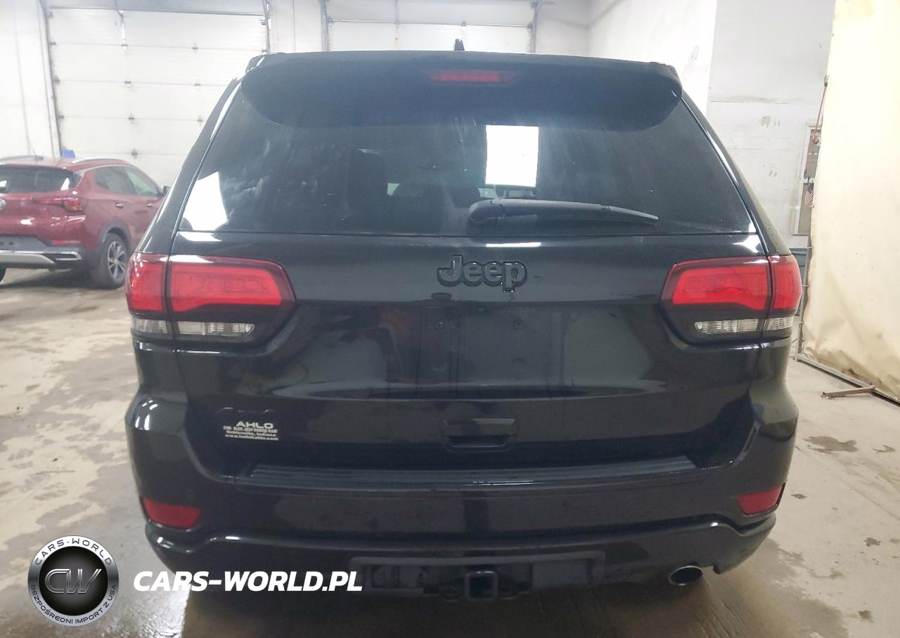 2017 Jeep Grand Cherokee Laredo VIN:1C4RJFAG4HC721824 - 6