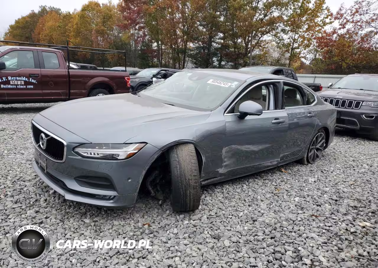 2019 Volvo S90 T5 Momentum