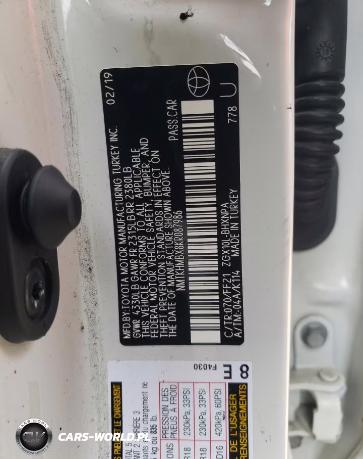 2019 Toyota C-Hr Xle VIN:NMTKHMBX8KR087986 - 13
