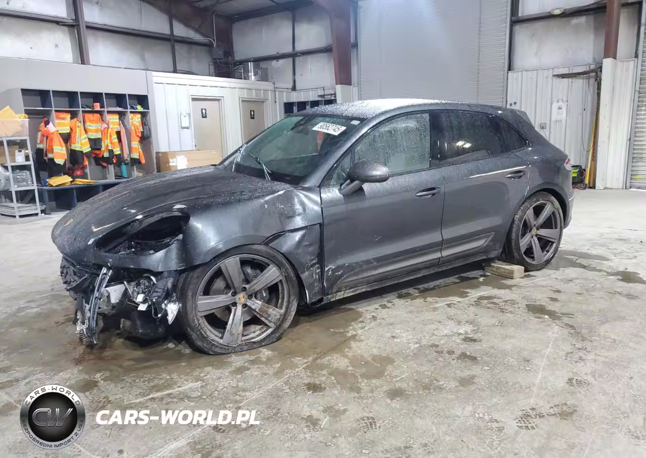 2023 Porsche Macan Base