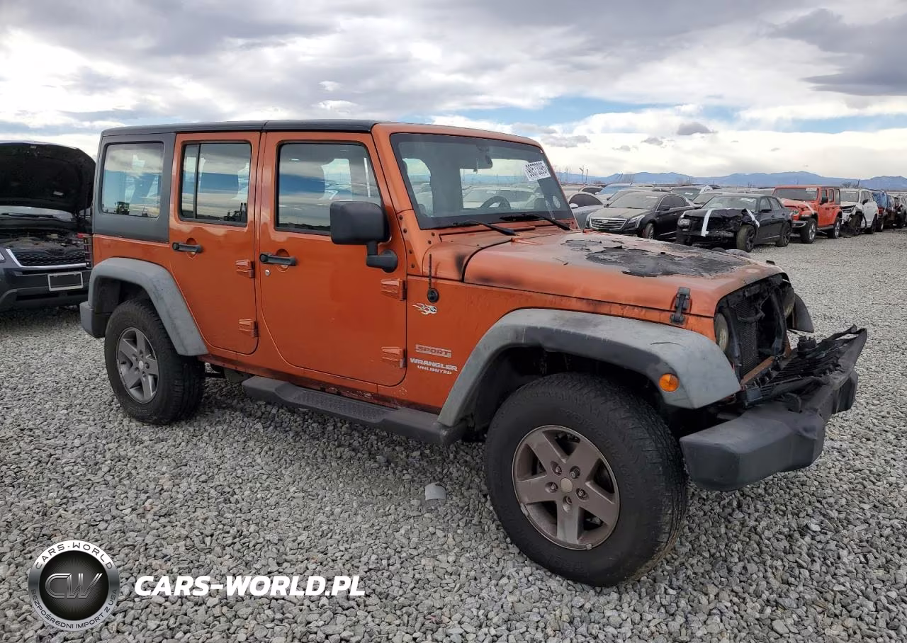 2011 Jeep Wrangler Unlimited Sport VIN:1J4BA3H17BL511298 - 4