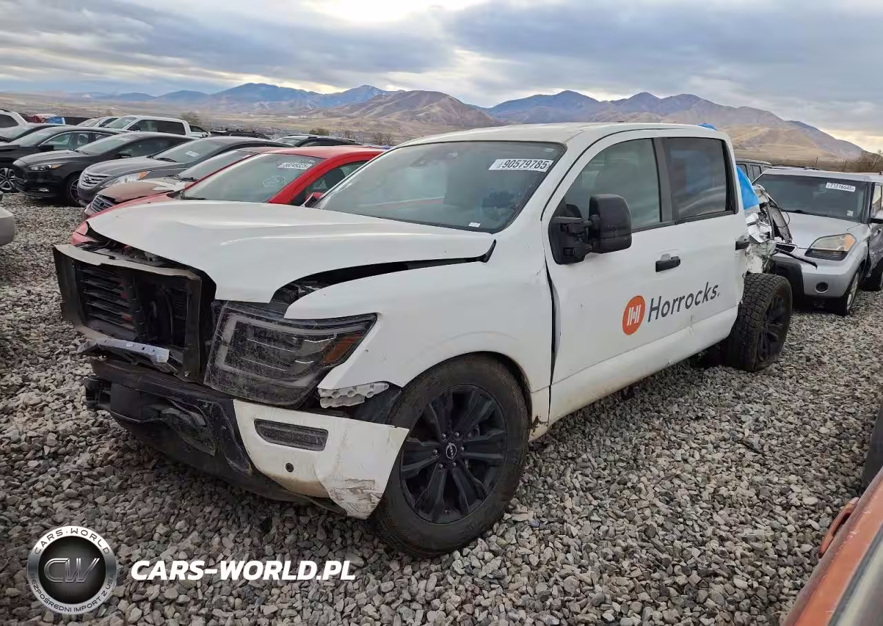 2023 Nissan Titan Sv