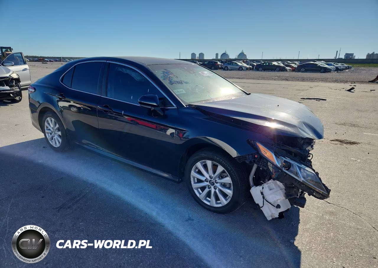 2019 Toyota Camry Le VIN:4T1B11HK1KU846369 - 4