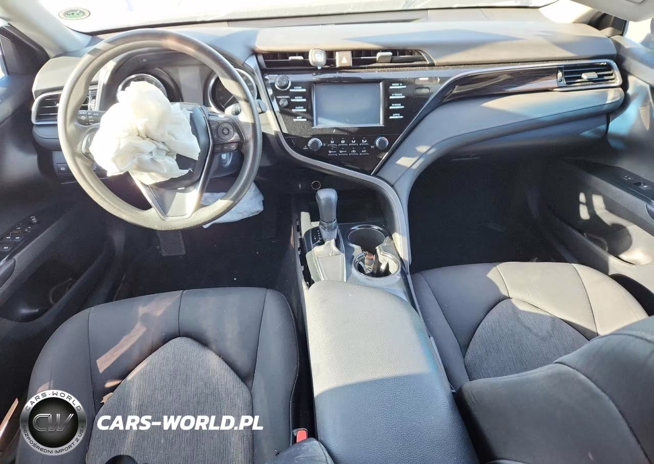 2019 Toyota Camry Le VIN:4T1B11HK1KU846369 - 8