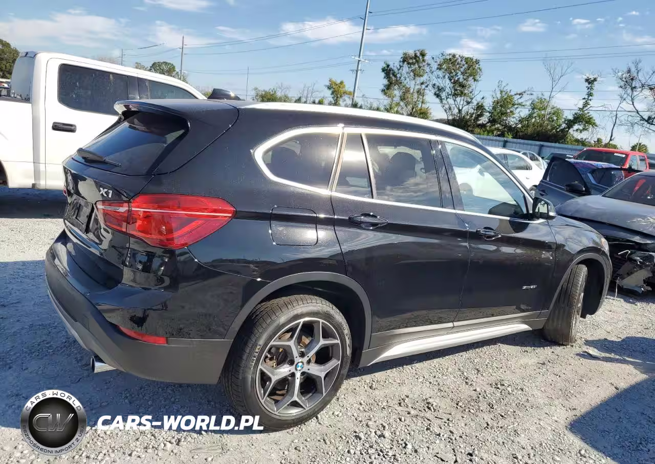 2018 BMW X1 Sdrive28I VIN:WBXHU7C3XJ5H44771 - 3