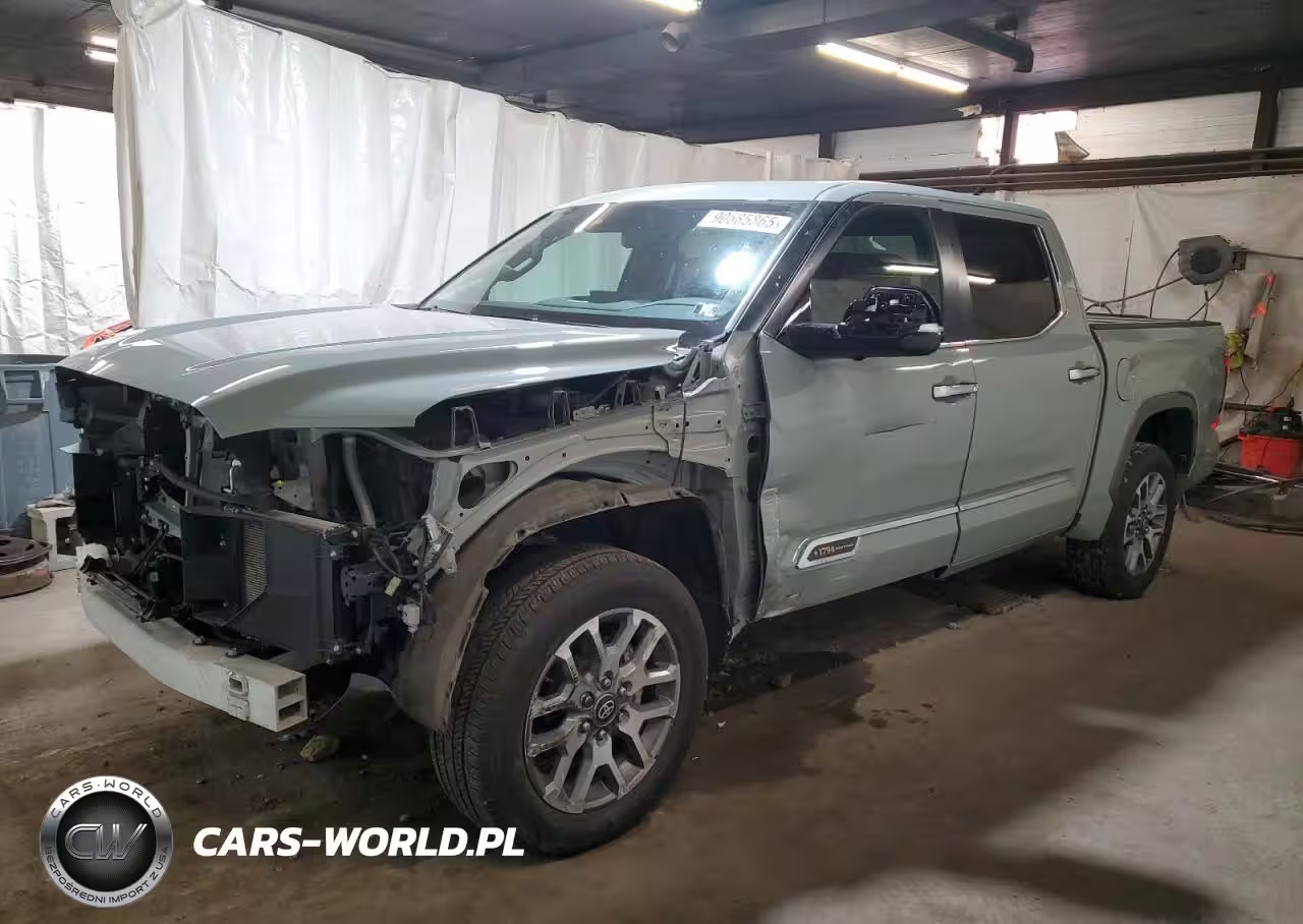 2025 Toyota Tundra Crewmax Platinum