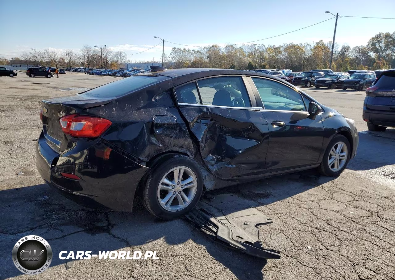 2017 Chevrolet Cruze Lt VIN:1G1BE5SM2H7102015 - 3