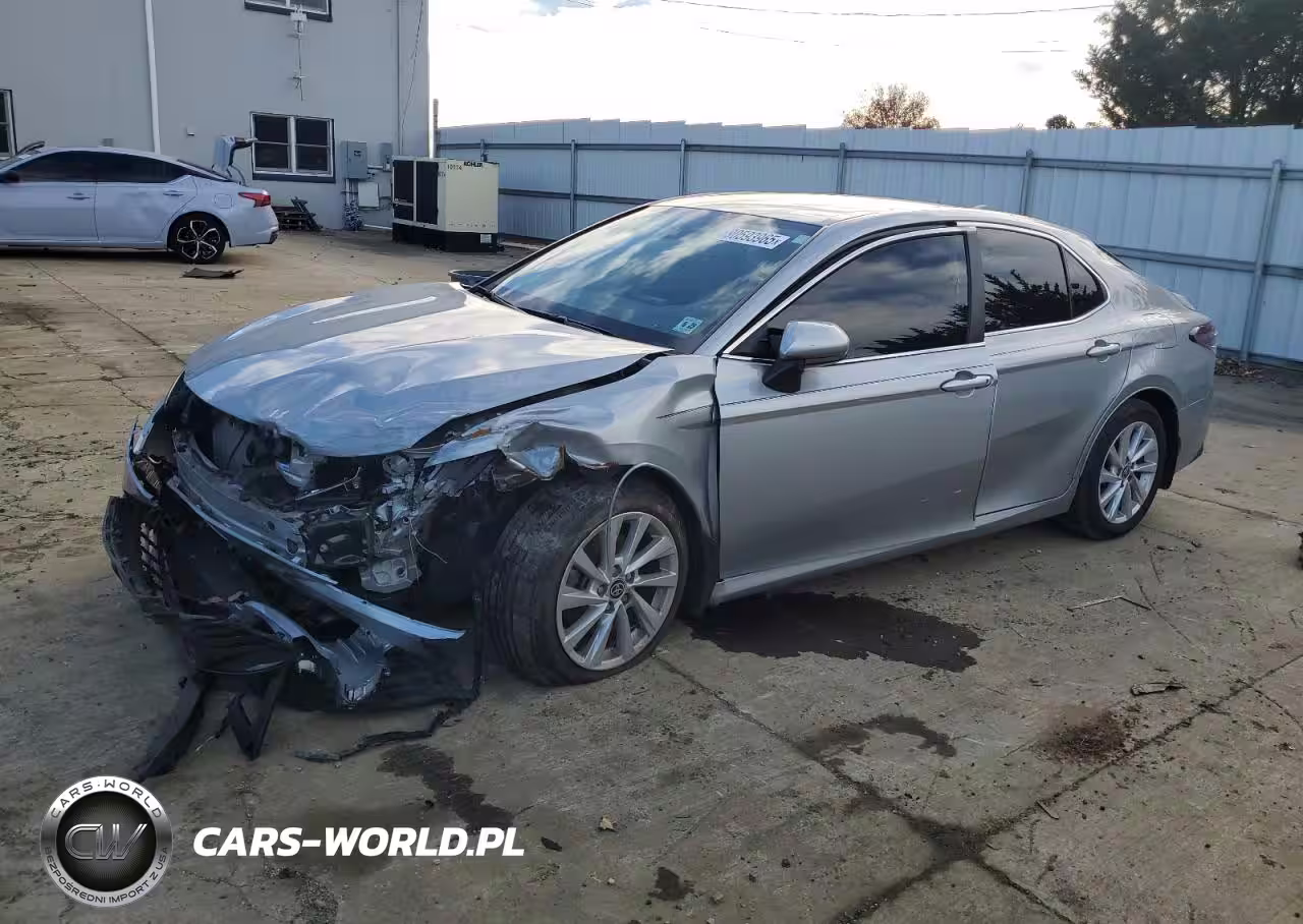 2023 Toyota Camry Le