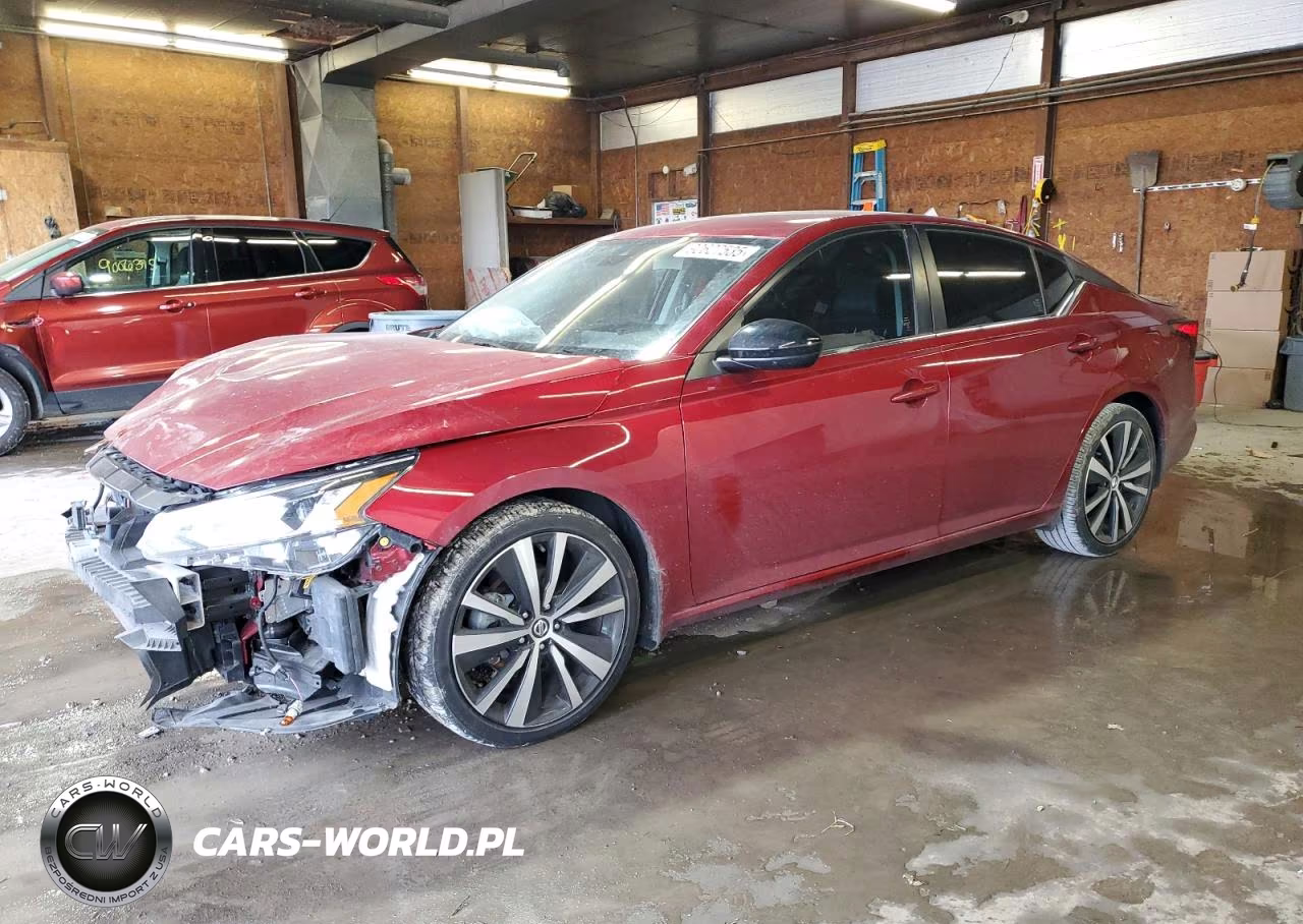 2021 Nissan Altima Sr – zdjęcie 1 z 13