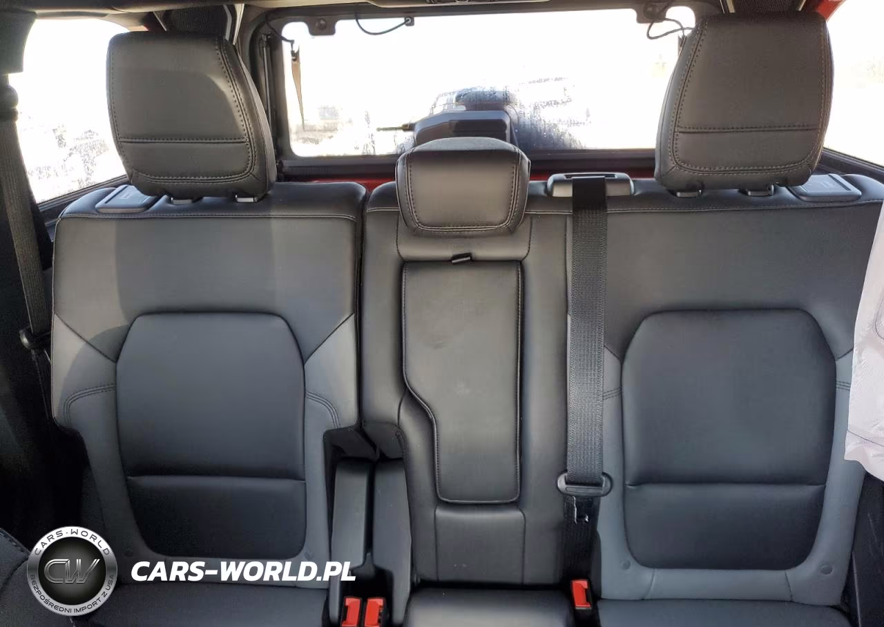 2024 Ford Bronco Big Bend VIN:1FMDE7BHXRLB23892 - 10