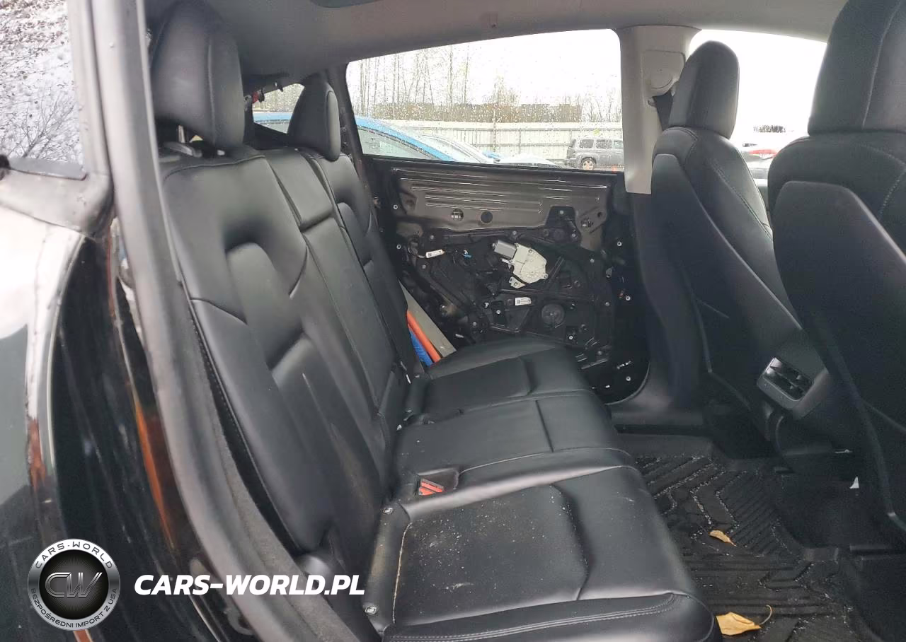 2023 Tesla Model Y VIN:7SAYGDEF3PF596738 - 11