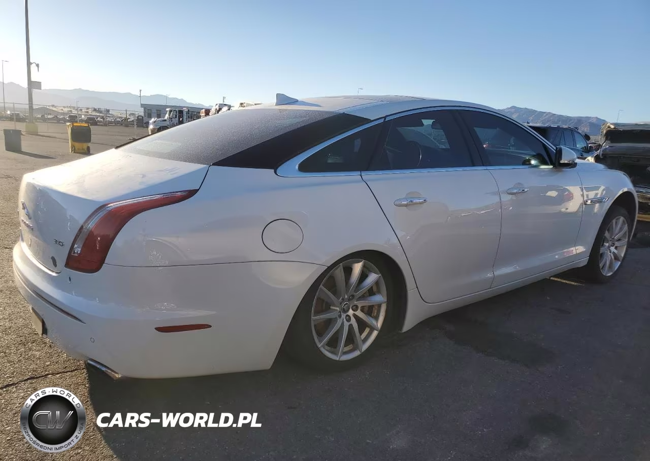 2013 Jaguar Xj VIN:SAJWA1C72D8V39766 - 3