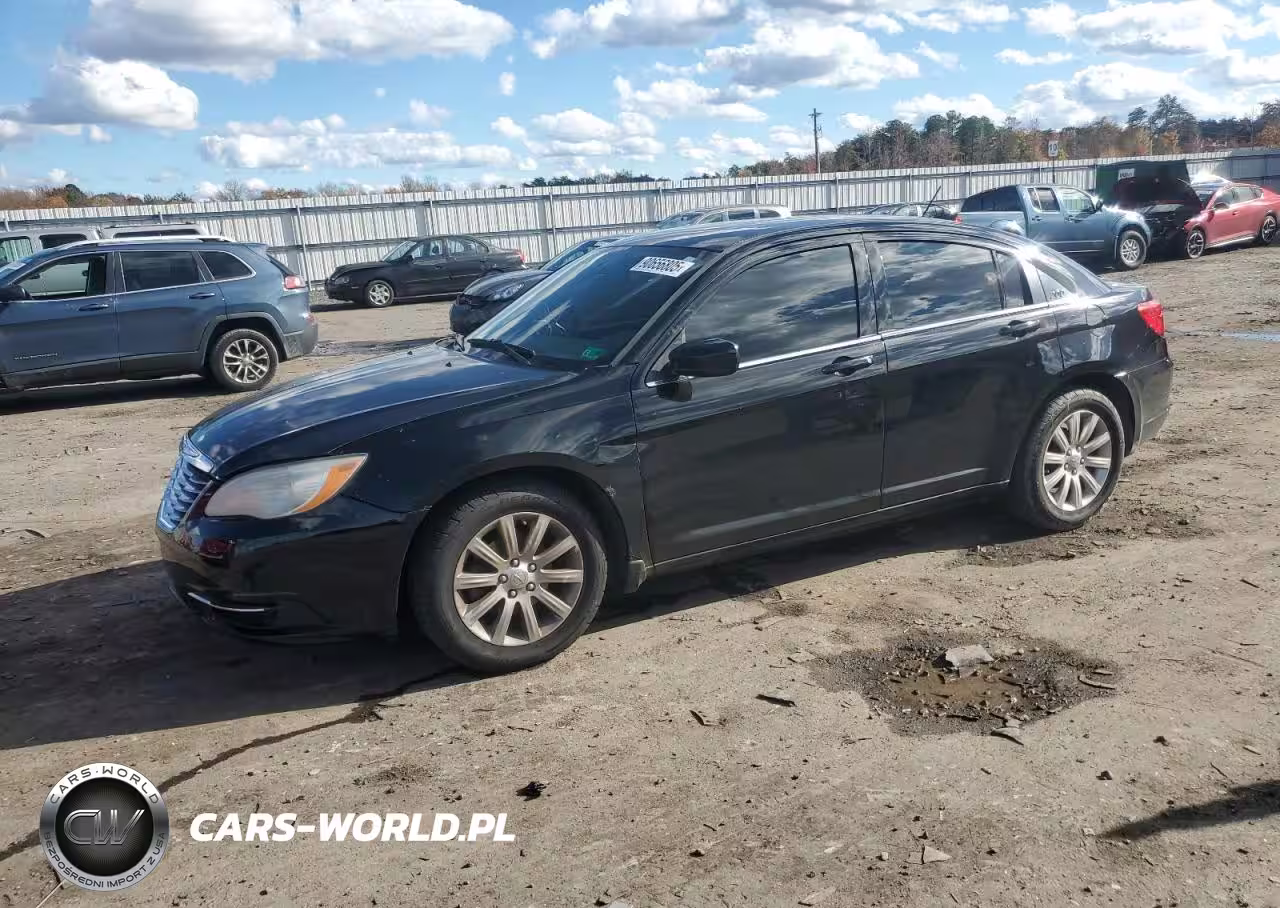 2013 Chrysler 200 Touring