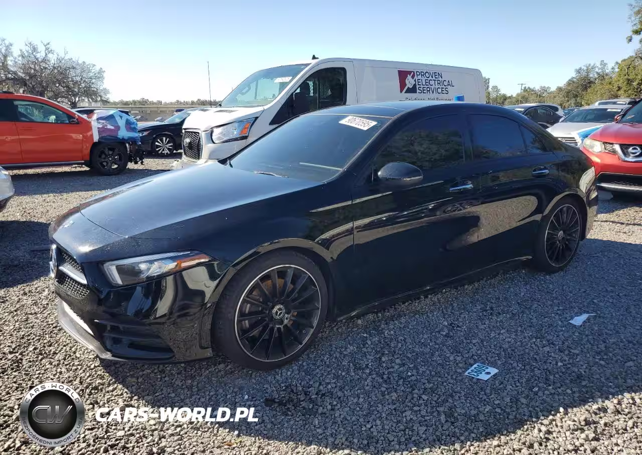 2019 Mercedes-Benz A 220