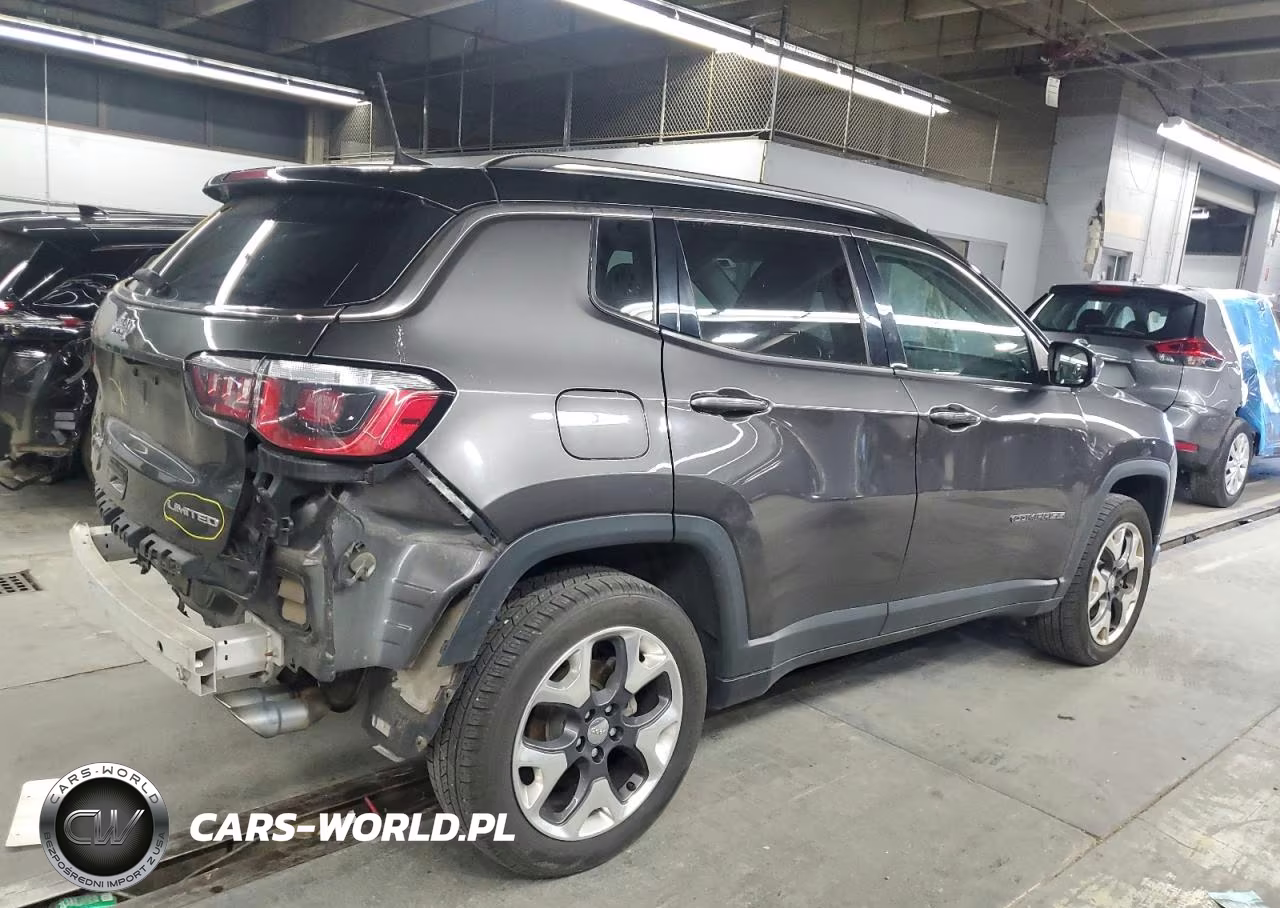 2018 Jeep Compass Limited VIN:3C4NJDCB0JT330636 - 3
