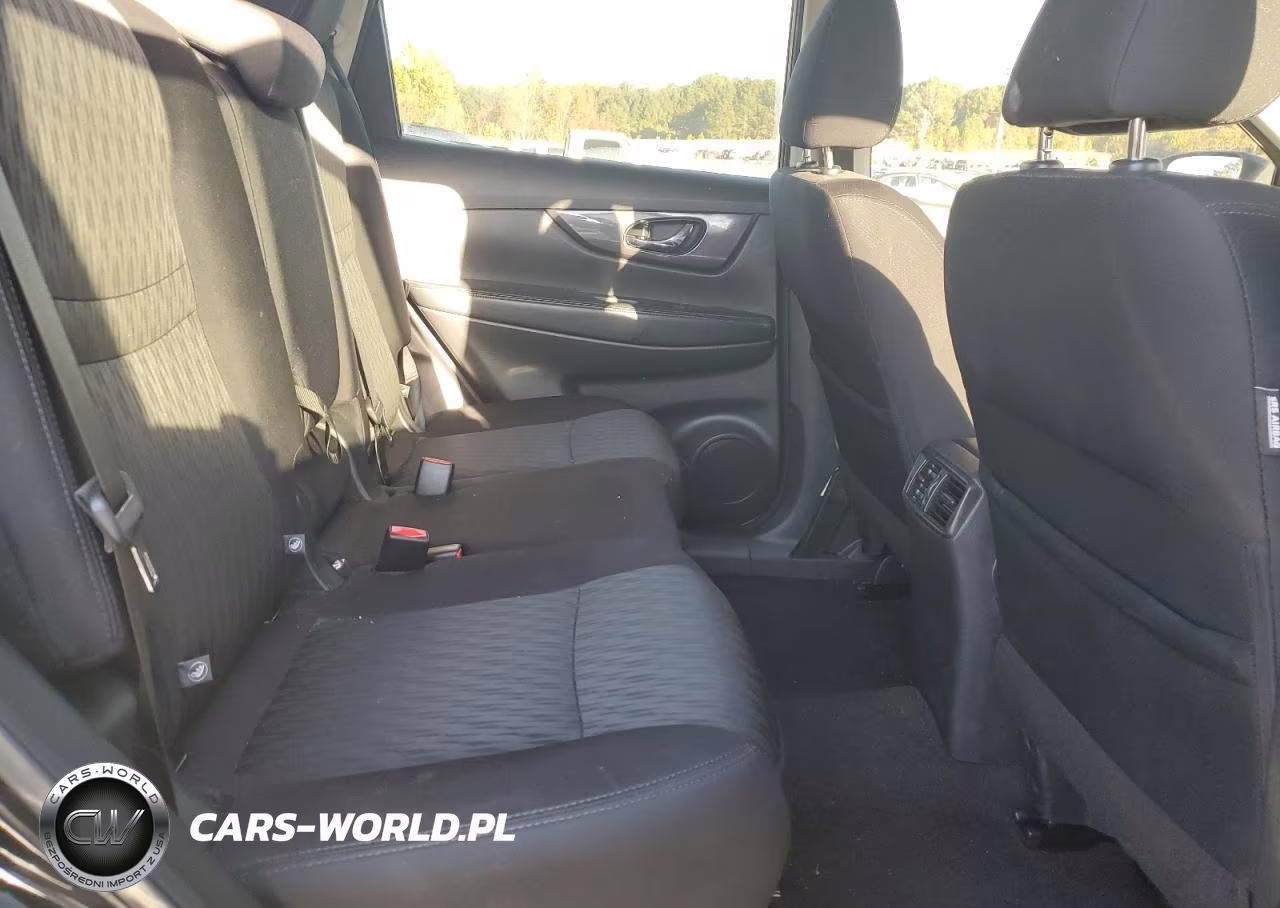 2019 Nissan Rogue S VIN:5N1AT2MT6KC822701 - 11