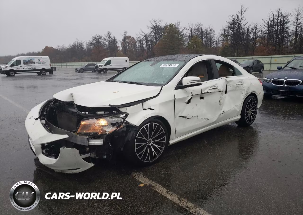 2015 Mercedes-Benz Cla 250 4Matic – zdjęcie 1 z 13