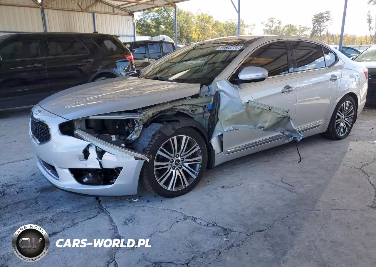 2016 Kia Cadenza Luxury