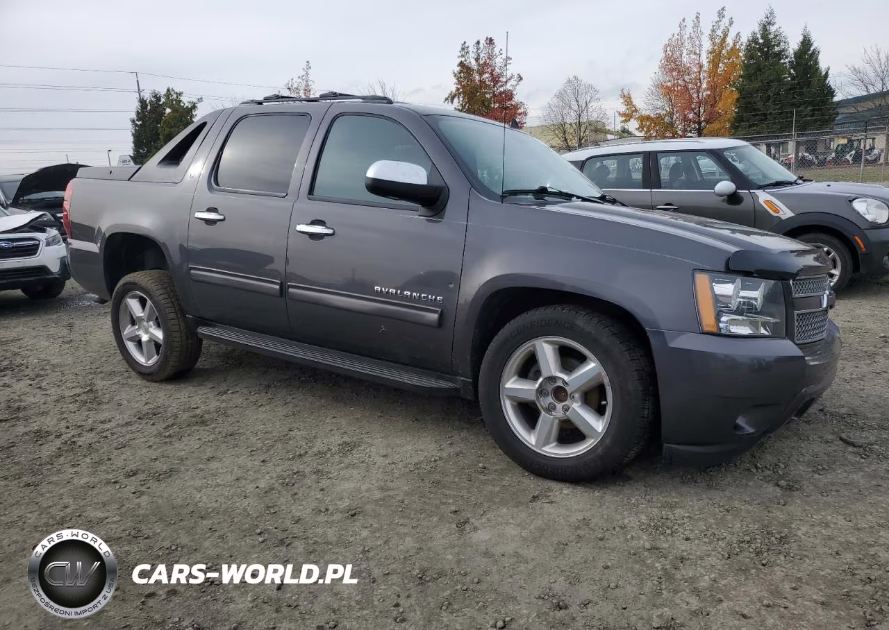 2011 Chevrolet Avalanche Lt VIN:3GNMCFE0XBG113027 - 4