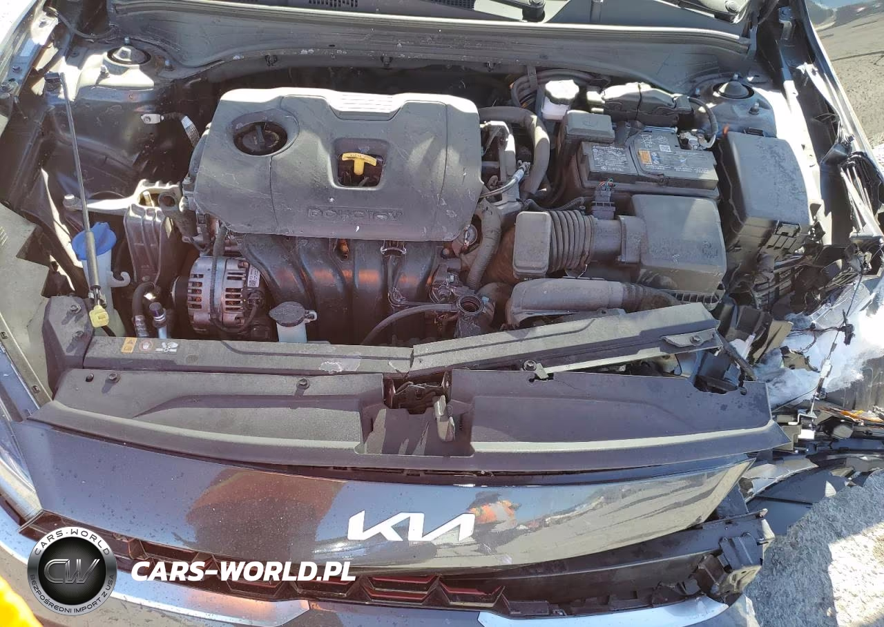 2024 Kia Forte Gt Line VIN:3KPF54AD9RE759643 - 11