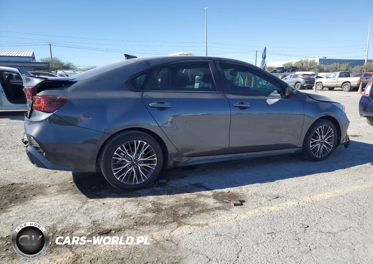 2024 Kia Forte Gt Line VIN:3KPF54AD9RE759643 - 3