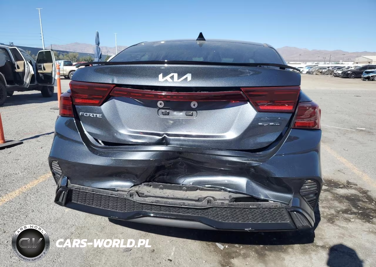 2024 Kia Forte Gt Line VIN:3KPF54AD9RE759643 - 6