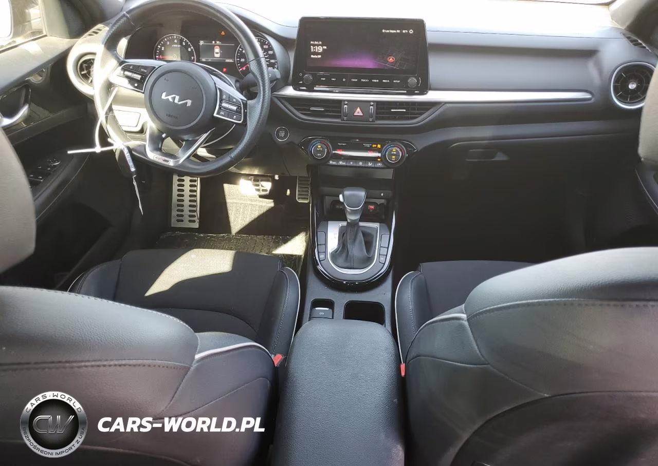 2024 Kia Forte Gt Line VIN:3KPF54AD9RE759643 - 8