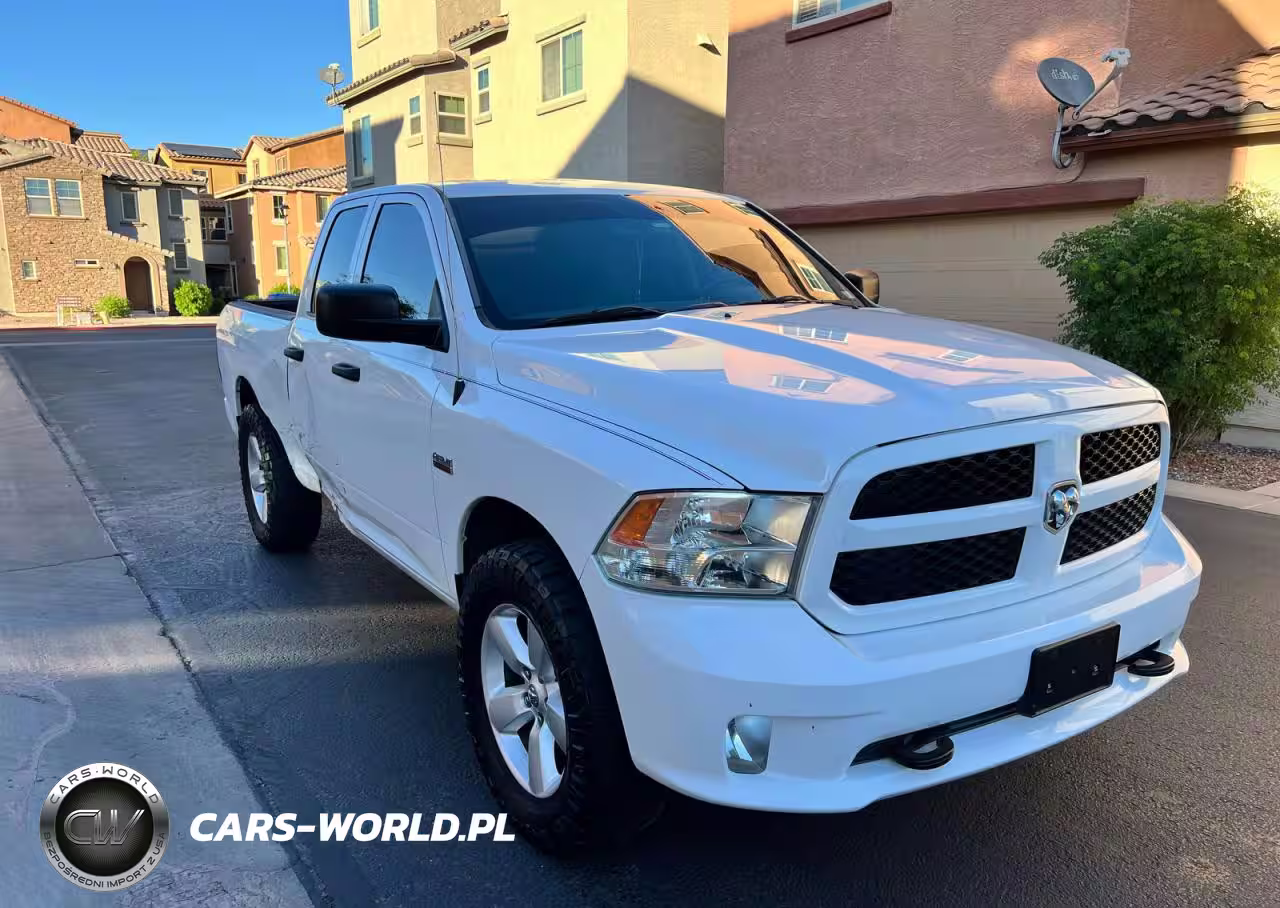 2014 RAM 1500 ST