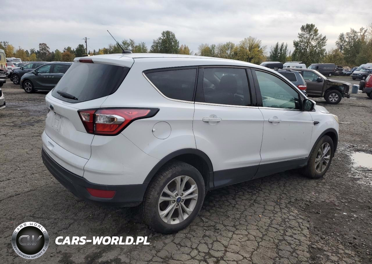 2017 Ford Escape Se VIN:1FMCU0G97HUC97063 - 3