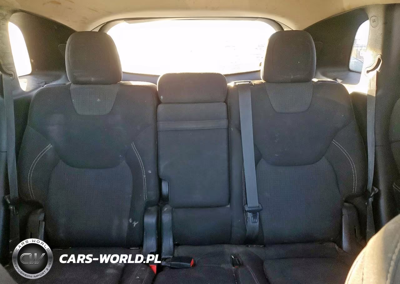 2016 Jeep Cherokee Latitude VIN:1C4PJLCSXGW173218 - 10