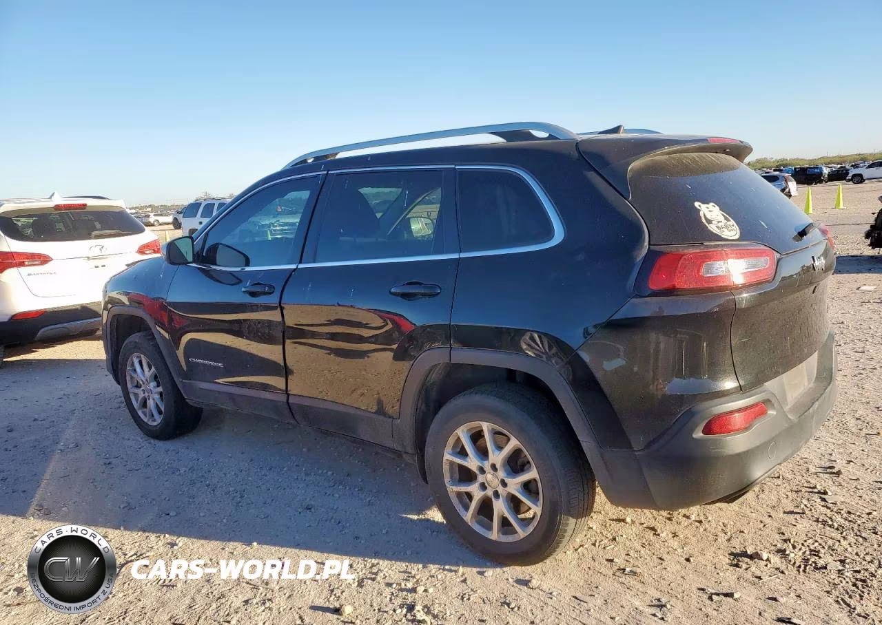 2016 Jeep Cherokee Latitude VIN:1C4PJLCSXGW173218 - 2