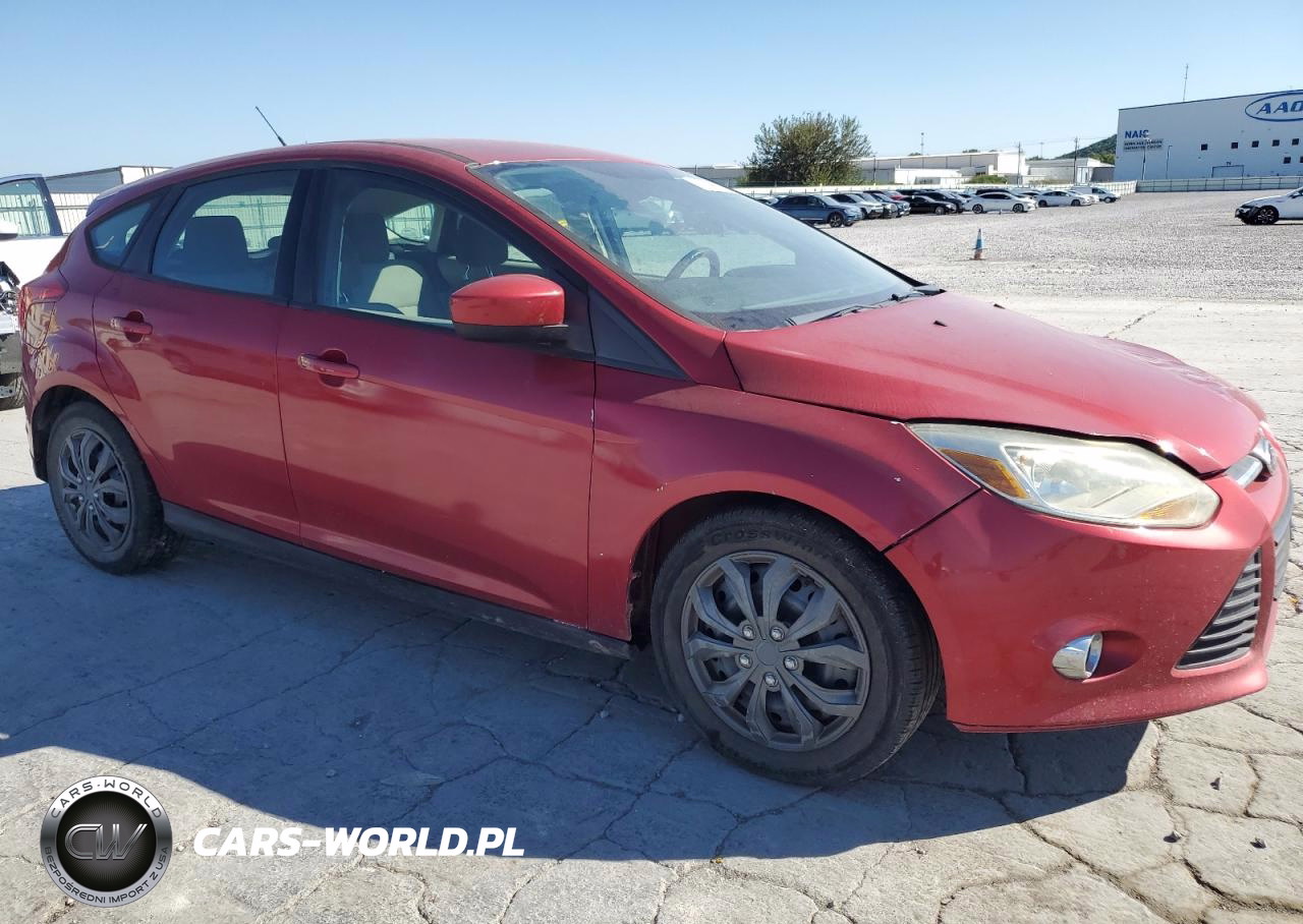 2012 Ford Focus Se VIN:1FAHP3K21CL289641 - 4