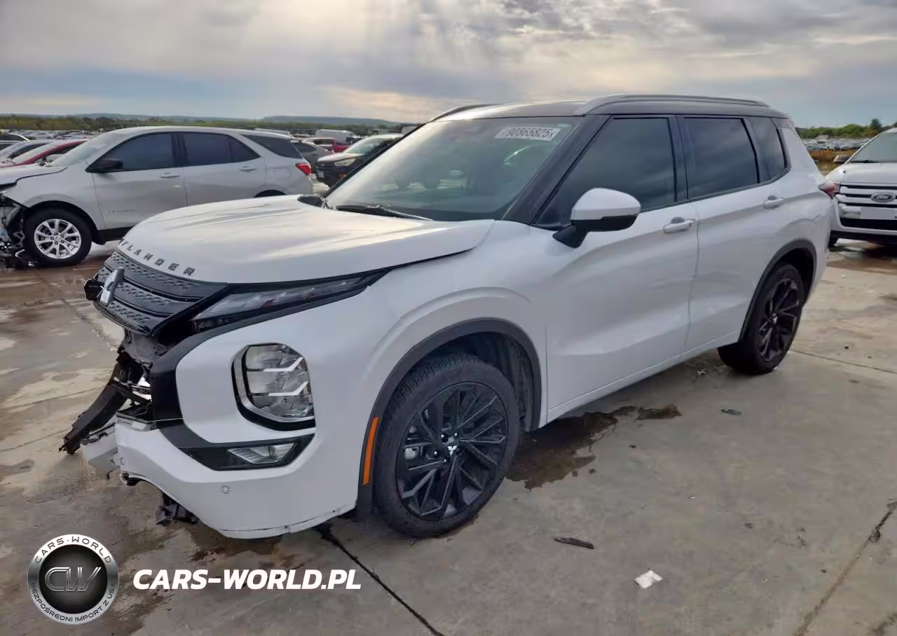 2023 Mitsubishi Outlander Sel